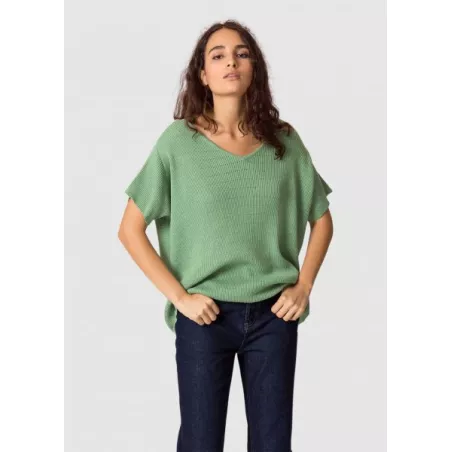 Tricot col V vert en coton bio de la marque SKFK