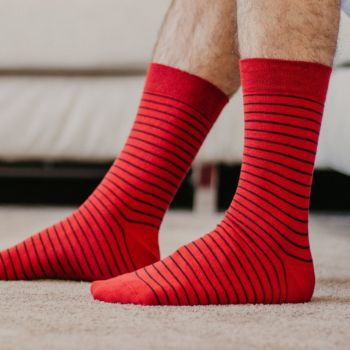 Chaussettes rouge rayées noires en coton biologique