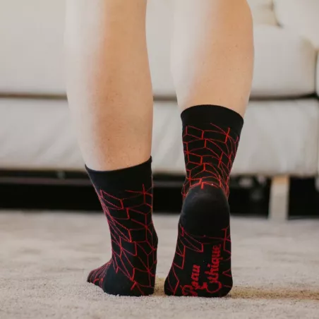 Chaussettes noires avec imprimé losanges rouge coton biologique