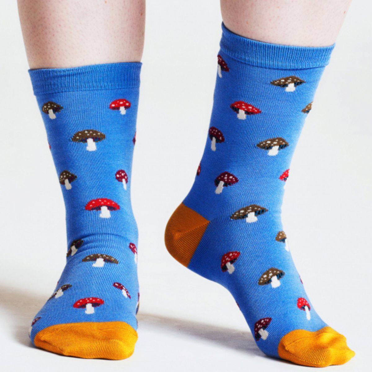 Chaussettes en bambou avec champignons "Valériane", bleu clair