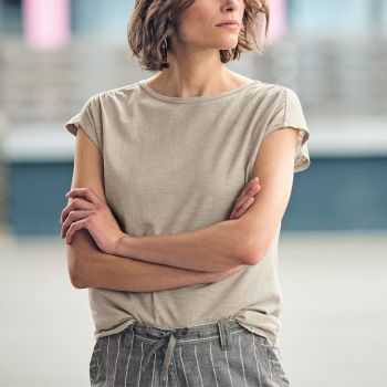 T-shirt femme en chanvre et coton bio découpé