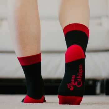 Chaussettes noires et rouge coton bio 2