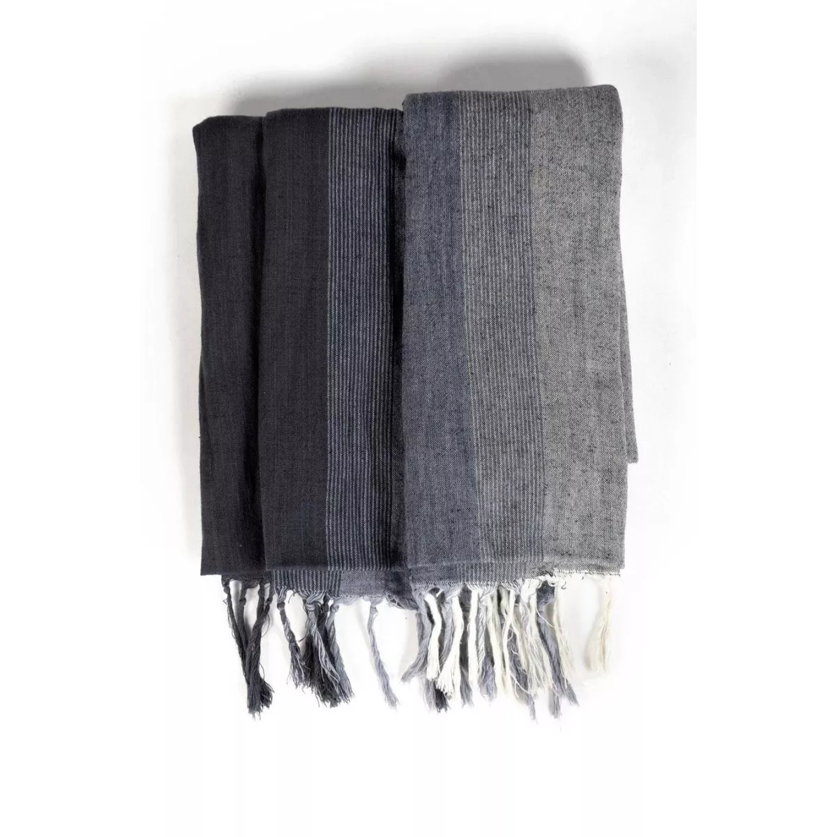 Cheche foulard noir et nuances de gris