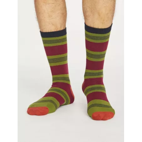 Chaussettes rayées homme en bambou et coton bio bleu rouge et verte 