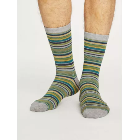 Chaussettes rayées homme en bambou et coton bio bleu et verte 