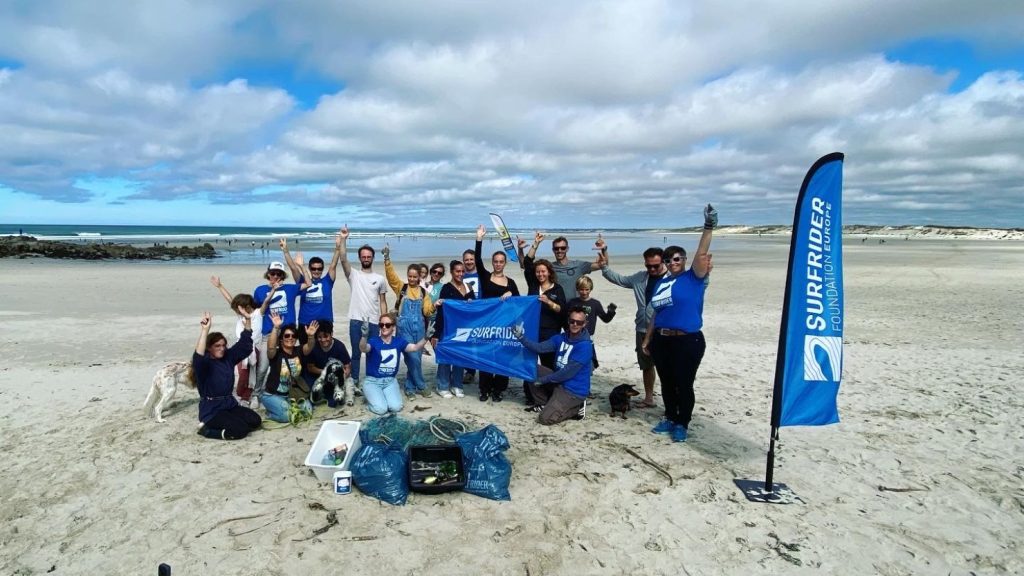 action surfrider ramassage déchets plage